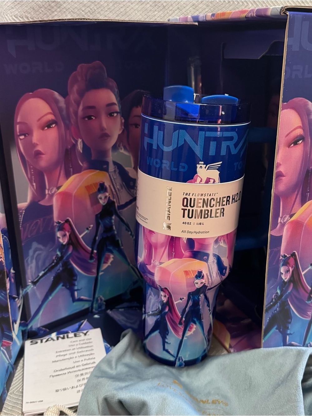 Stanley x Hunter World Tour Quencher Tumbler - Picture 8 of 11